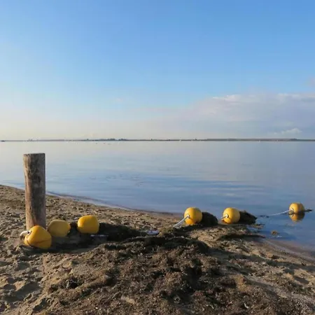 Semesterbostad By Water Near Rotterdam Simonshaven