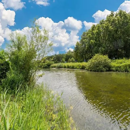By Water Near Rotterdam Semesterbostad