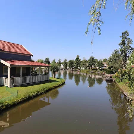 By Water Near Rotterdam * Simonshaven
