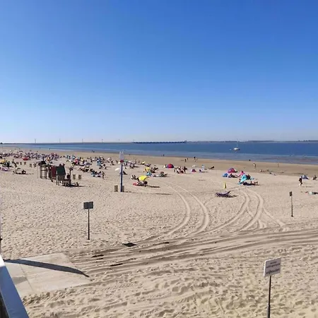 By Water Near Rotterdam Semesterbostad