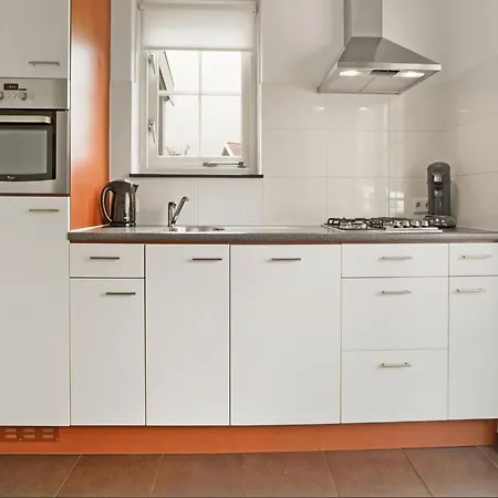 By Water Near Rotterdam Semesterbostad